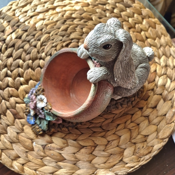 Crumpets Corner 1998 Bunny Rabbit Match Candle Holder - Picture 6 of 6